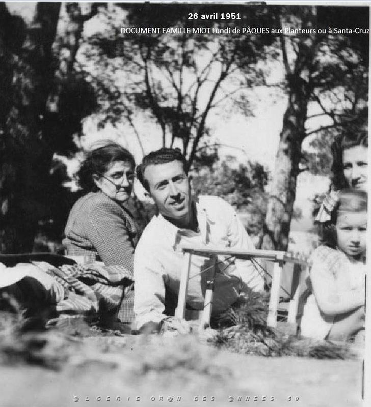 Oran- SDV- 5035- 1951 04 26 PAQUES A SANTA CRUZ ou AUX PLANTEURS.  5 Lundi de PAQUES.JPG